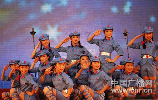 武汉最便宜公交车刷卡仅收一分钱，公司回应
